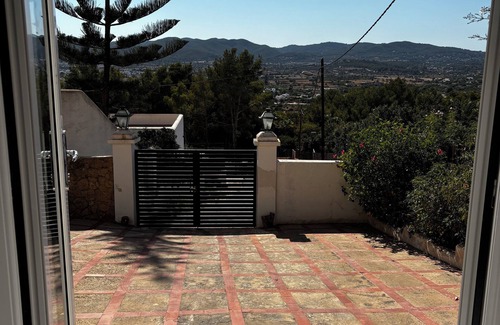Ibiza Town Apartment | Chic Casita with AC and WiFi in amazing Eivissa