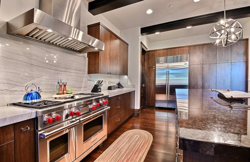 Park City House | Chic Colony Ski-in Ski Out Villa Direct Access to Adventures at Park City Resort Hot Tub Gym