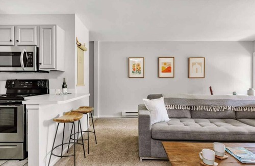Steamboat Springs Condo | Chic Condo | King Bed | Patio, Hot Tub, Free Bus