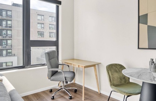 Congress Park Apartment | Chic Congress Park 1BR w/ Gym & Pool, near shops & dining, by Blueground