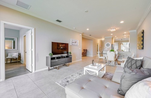 Naples Condo | Chic Country Club Condo w/Upscale Amenities