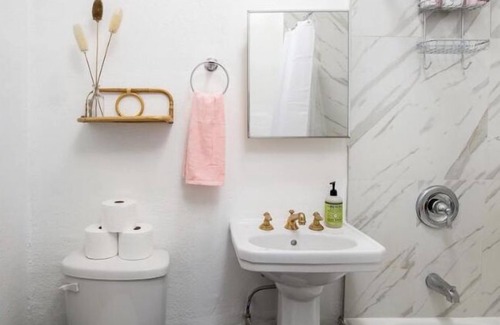 Westlake Apartment | Chic & Cozy Studio for 2! Amazing DTLA Location!