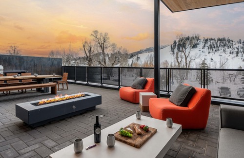 Downtown Steamboat Springs Condo | Chic Downtown Penthouse + Incredible Views + Perfect Location - Butterfly Lofts
