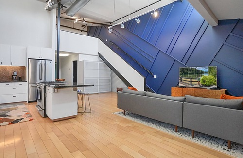 Little Tokyo Apartment | Chic DTLA Arts District Loft