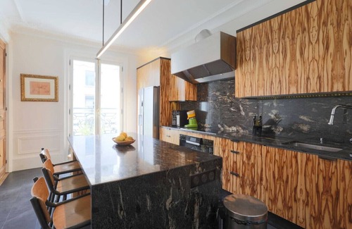 Champs-Elysees Apartment | Chic Flat 2 Rooms Georges V