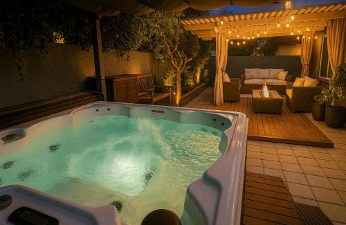 Sunset Park House | Chic Fullerton House - At Disneyland Area