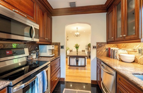 Northeast Miami House | Chic Furnished Bungalow Retreat in Gated Miami Oasis w/Pool - Summer Rental