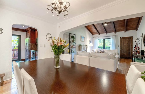 Northeast Miami House | Chic Furnished Bungalow Retreat in Gated Miami Oasis w/Pool - Summer Rental
