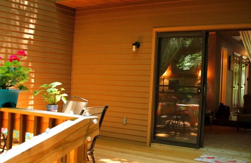 Southwest Raleigh House | Chic Home close to NCSU & Centennial campus & RDU