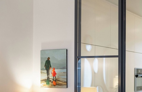 Neuilly-sur-Seine Apartment | Chic in Neuilly, by Veeve