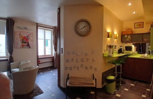 Orange Apartment | Chic loft in the heart of Orange