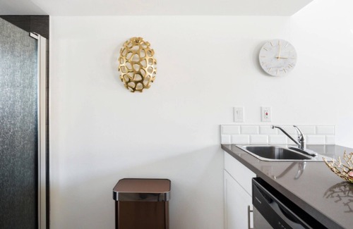 Encino House | Chic Mini Loft Guest House