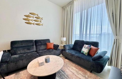 Jumeirah Village Circle Apartment | Chic & Modern 1br In Jvc With Full Amenities