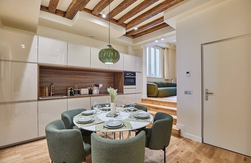 Bonne-Nouvelle Apartment | Chic new flat in the centre of Paris