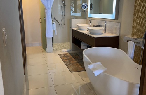 Chula Vista Resort | Chic resort with WiFi, AC, fitness room in sunny San Jose del Cabo