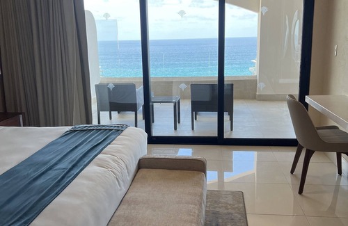 Chula Vista Resort | Chic resort with WiFi, AC, fitness room in sunny San Jose del Cabo