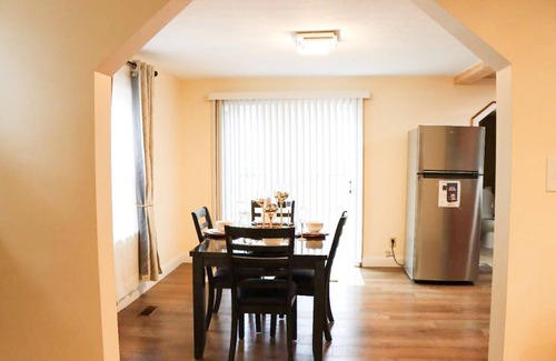 Columbus House | Chic Retreat: Cozy 3-bedroom Oasis with Patio, Minutes from Local Attractions!