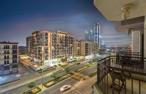 Al Barsha Apartment | Chic Studio Stay with Gym, Pool, and Kitchenette