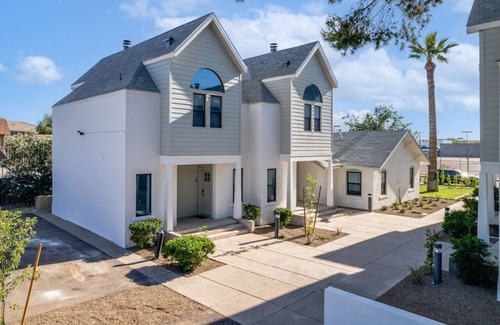 Camelback East House | Chic Uptown Home w/Pool Table & Perfect Location!