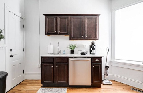 Church Hill Apartment | Chic Urban Couples Retreat: Perfect Getaway 'n RVA