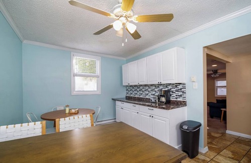 St. Leonard's Tract House | Chic Ventnor Apartment: Close to AC, Walk to Beach