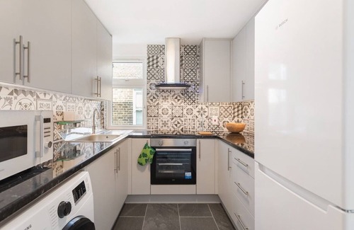 Kensal Green Apartment | Chic2BedBalcony10minNotting Hill