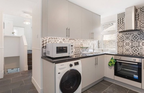 Kensal Green Apartment | Chic2BedBalcony10minNotting Hill