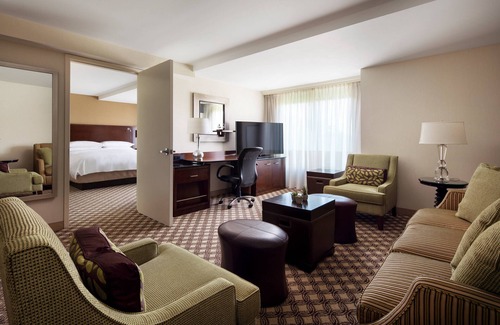 Naperville Hotel | Chicago Marriott Naperville