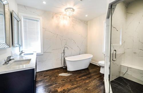 Wilmette Villa | Chicago NorthShore Luxury Private Vacation Rental