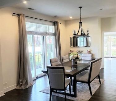 Wilmette Villa | Chicago NorthShore Luxury Private Vacation Rental