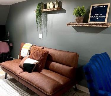 Heart of Chicago Apartment | Chicago-Pilsen Boho apartment with Free parking - Unit C