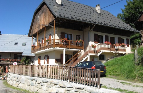 Saint-Jean-d'Arves Apartment | Chimney sweep in the hamlet of La Chal