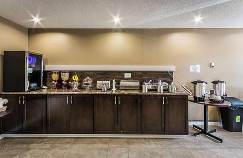 Sundre Hotel | Chinook Country Inn