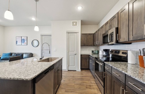 Cleburne Apartment | Chisholm Trace 933 I Spacious 1Bed 1 Bath