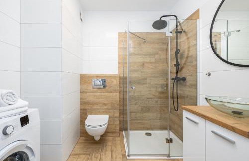 West Pomeranian Voivodeship Apartment | Chmielewskiego Lovely Studio by BookingHost