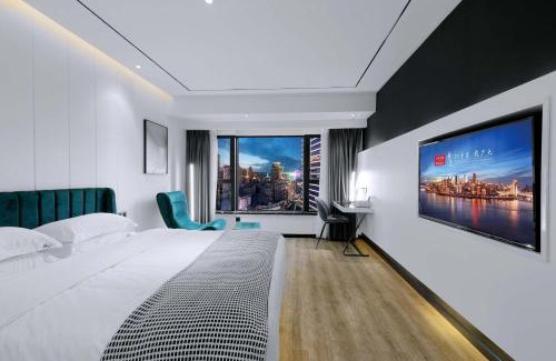 Yuzhong Hotel | Chongqing Nanqing·World Time Hotel