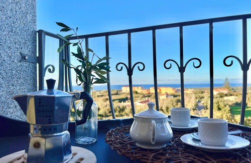 La Muddizza Apartment | Chris House Key to Villas