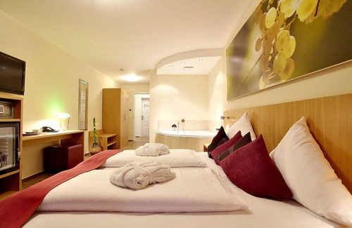 Bernkastel-Kues Hotel | Christiana's Wein & Art Hotel