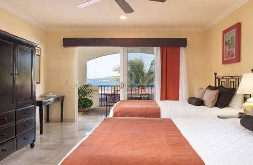 Flamingos Resort | Christmas in 2 BR Suite Flamingos