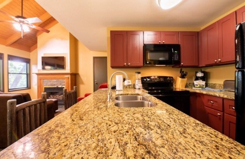 Wisconsin Dells Villa | Christmas Mountain Village™ - 1 Bedroom Villa