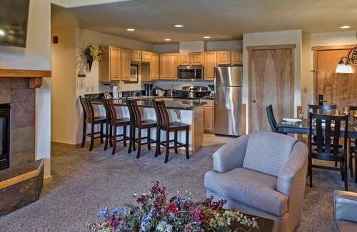 Four O'Clock Cabin | CHRISTMAS SKI IN/OUT Breckenridge, GRAND TIMBER LODGE 12/19/25-12/26/25