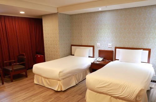 Fengyuan District Hotel | Chuanfu Hotel