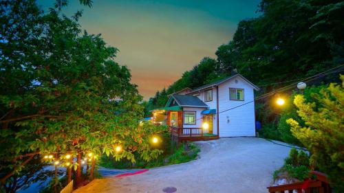 Cheongju House | Chungju inkaeuiachim