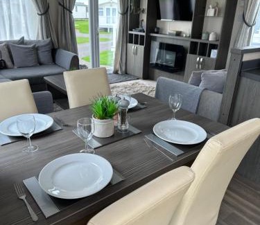 Pagham House | Church Farm Holiday Home