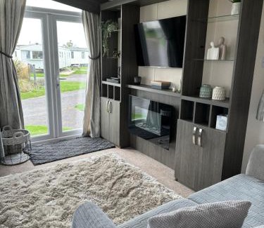 Pagham House | Church Farm Holiday Home