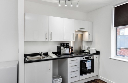 Nottingham Apartment | Church Street Flat 11: Minimalist Studio in Basford