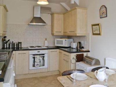 Bellerby House | Church view cottage