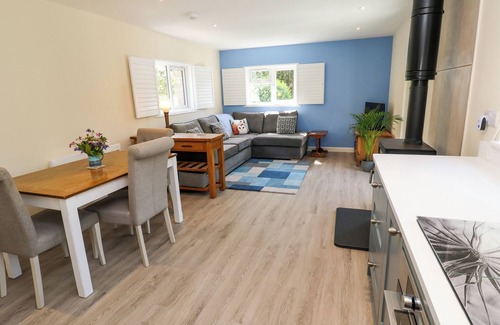 Helford Passage Cottage | CHY-AN-OULA, romantic, character holiday cottage in Constantine