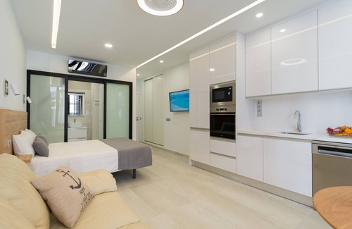 Las Palmas de Gran Canaria Apartment | Cian Beach Home By CanariasGetaway