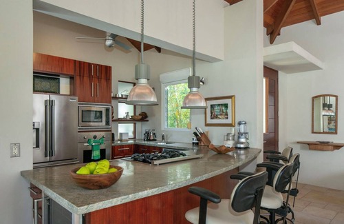 Johnson Bay Villa | Ciboney - Beachfront, with private pool, A/C, Family Friendly!
